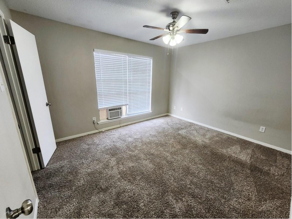 517 5th Street - Photo 11