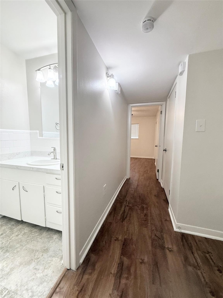 500 Willow Drive - Photo 9