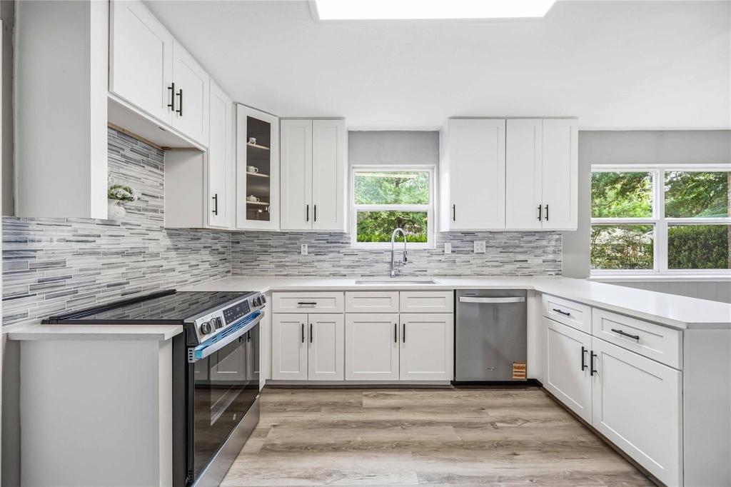 203 Wedgewood Court - Photo 4