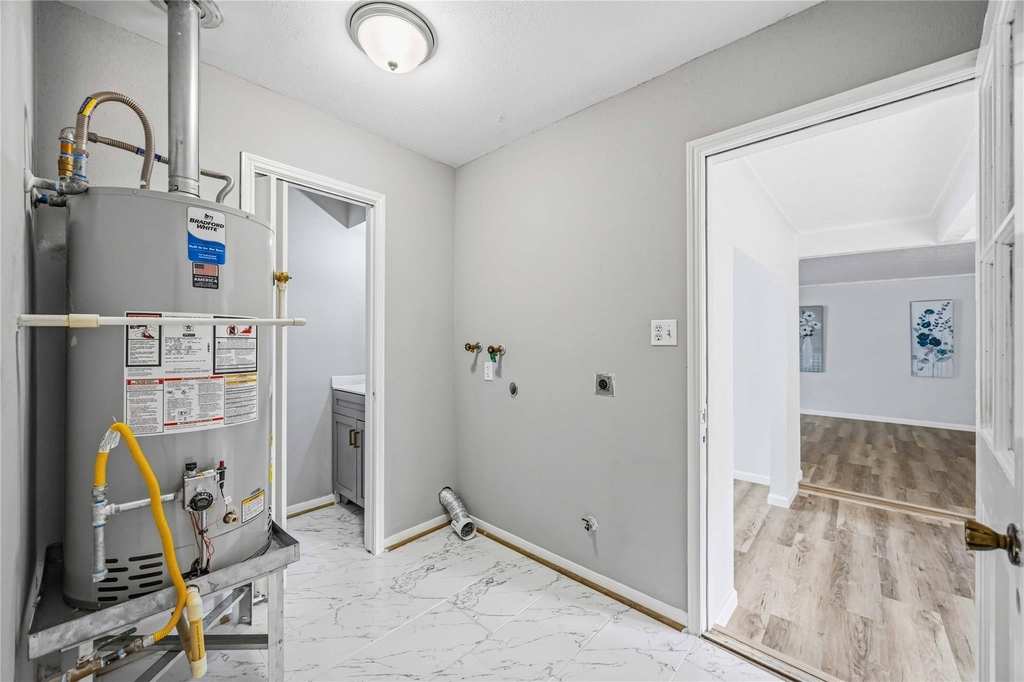 203 Wedgewood Court - Photo 35