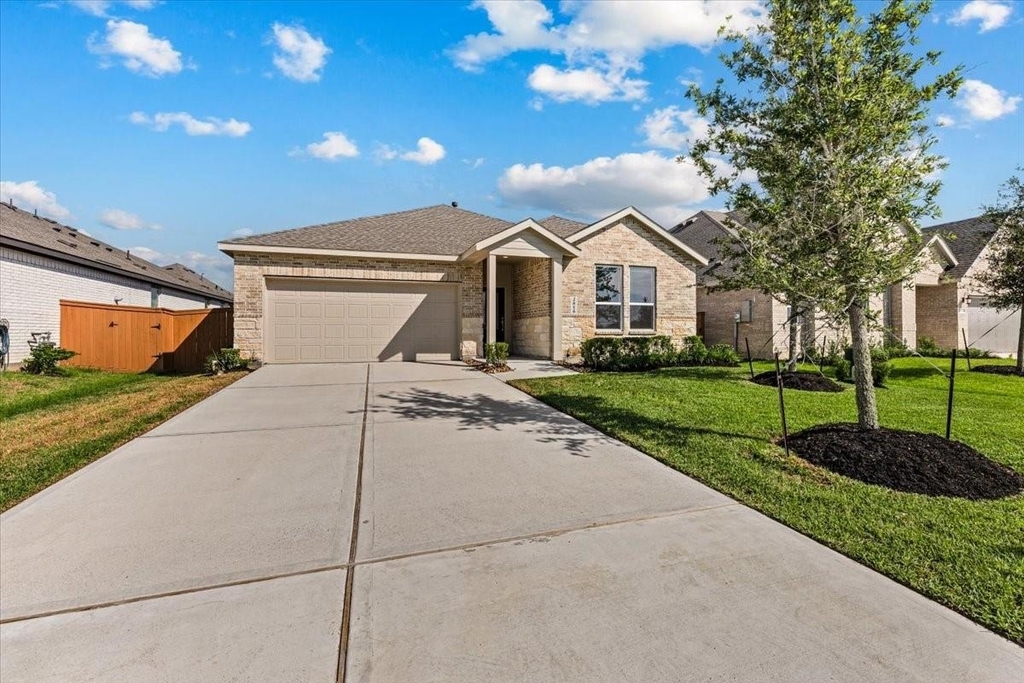 2816 Golden Isle Drive - Photo 1