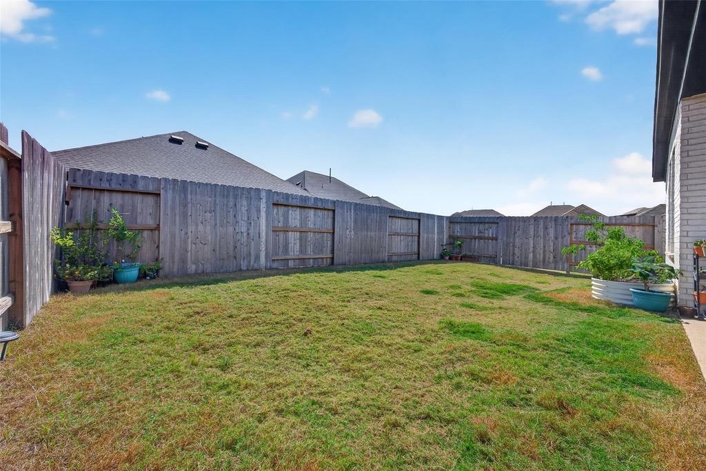 5039 Henry Merrit Street - Photo 39