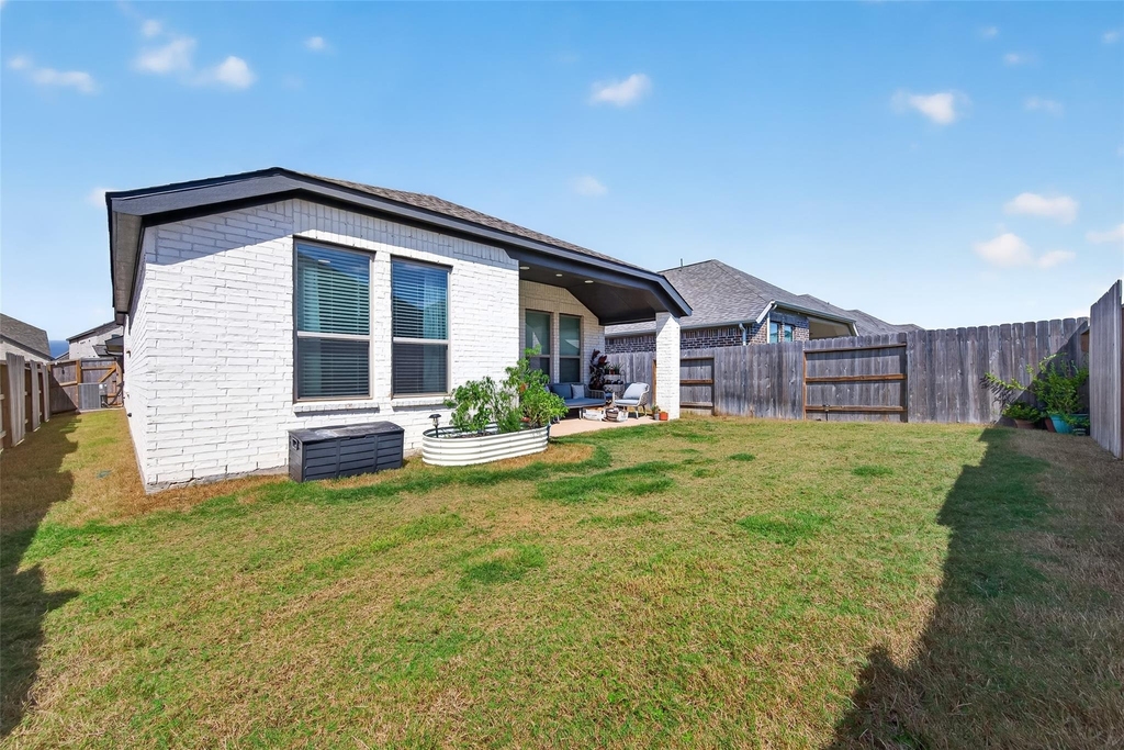5039 Henry Merrit Street - Photo 41