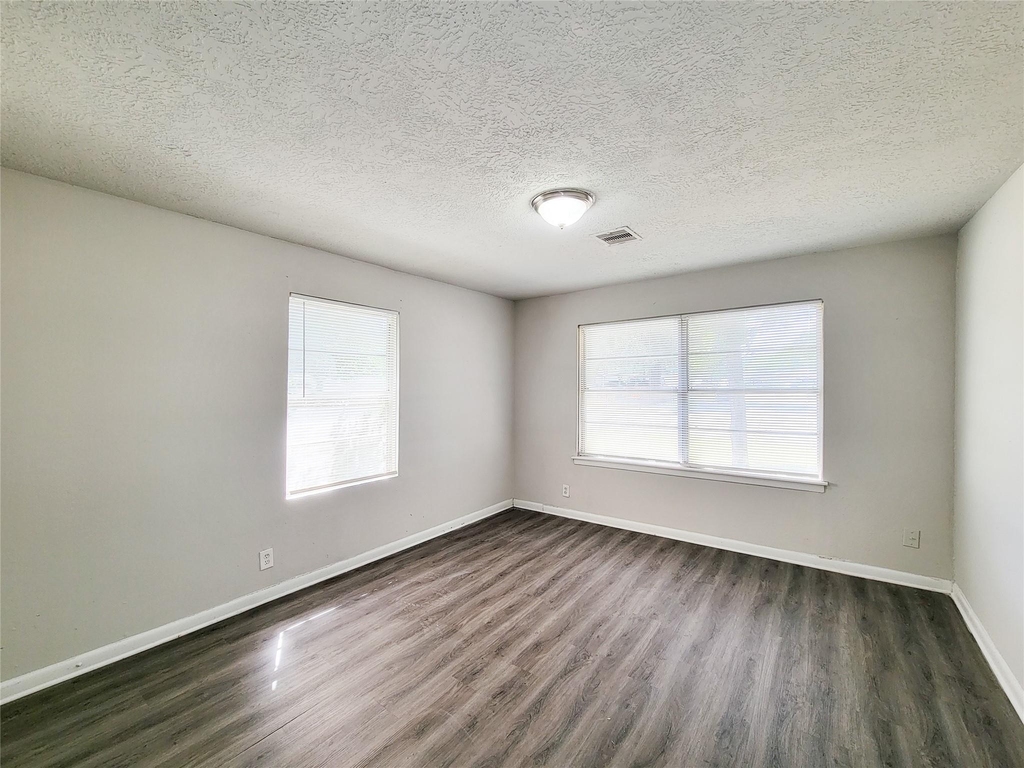 5239 Falvey Street - Photo 13