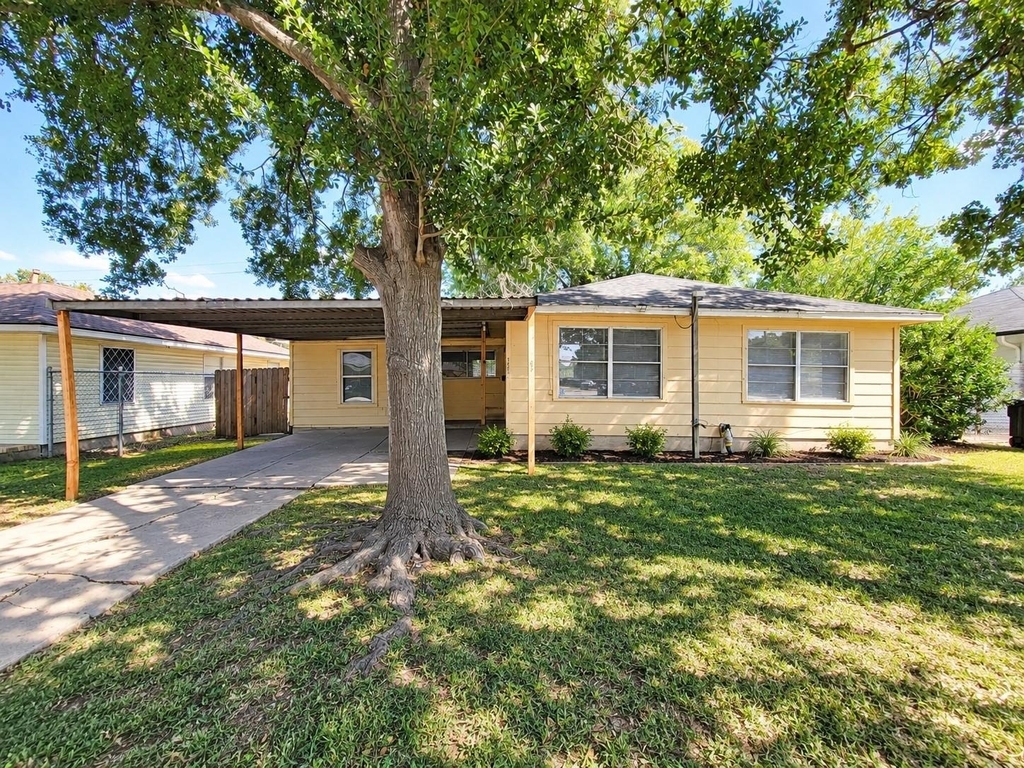5239 Falvey Street - Photo 0