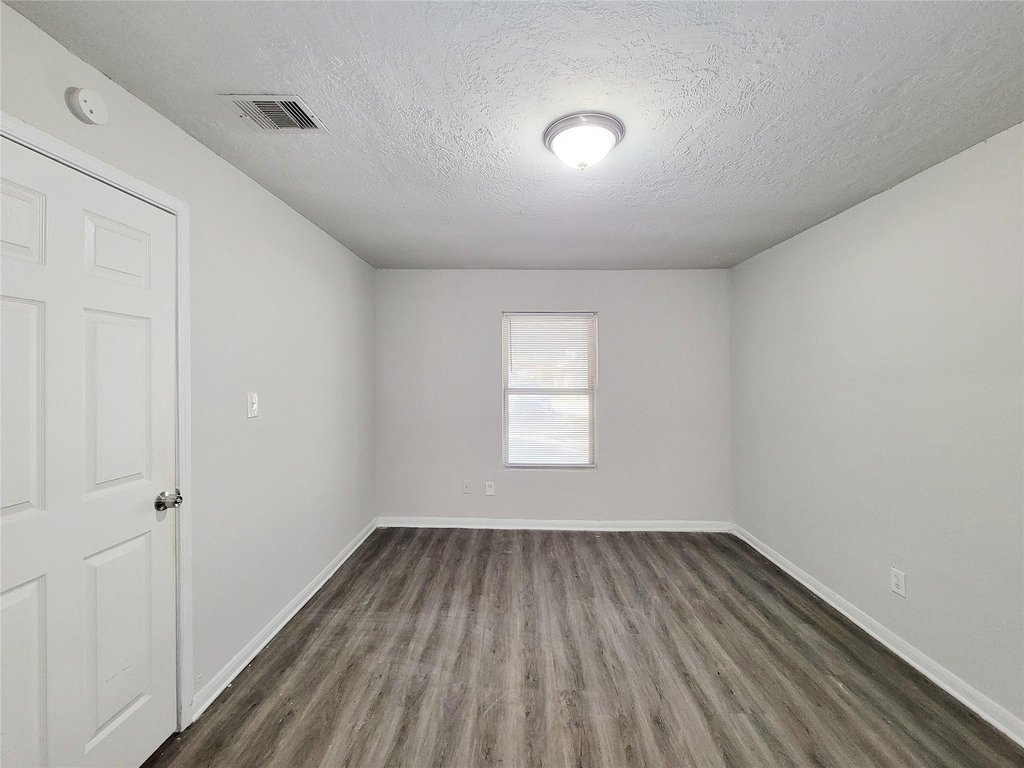 5239 Falvey Street - Photo 7