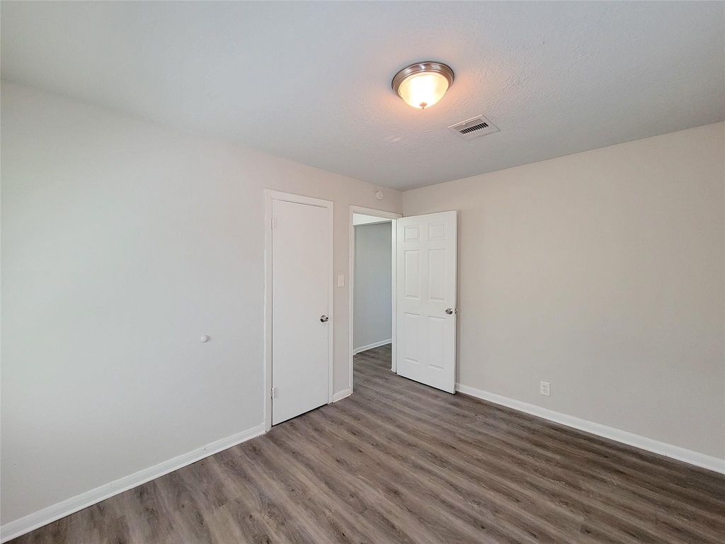 5239 Falvey Street - Photo 10