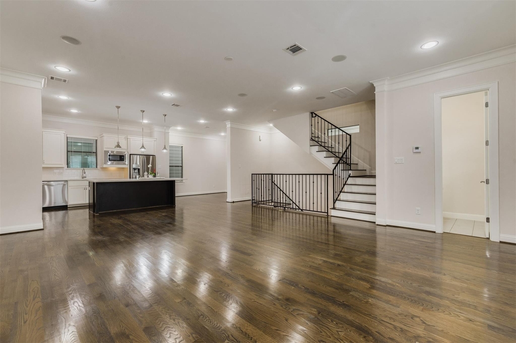 1506 Johnson Street - Photo 5