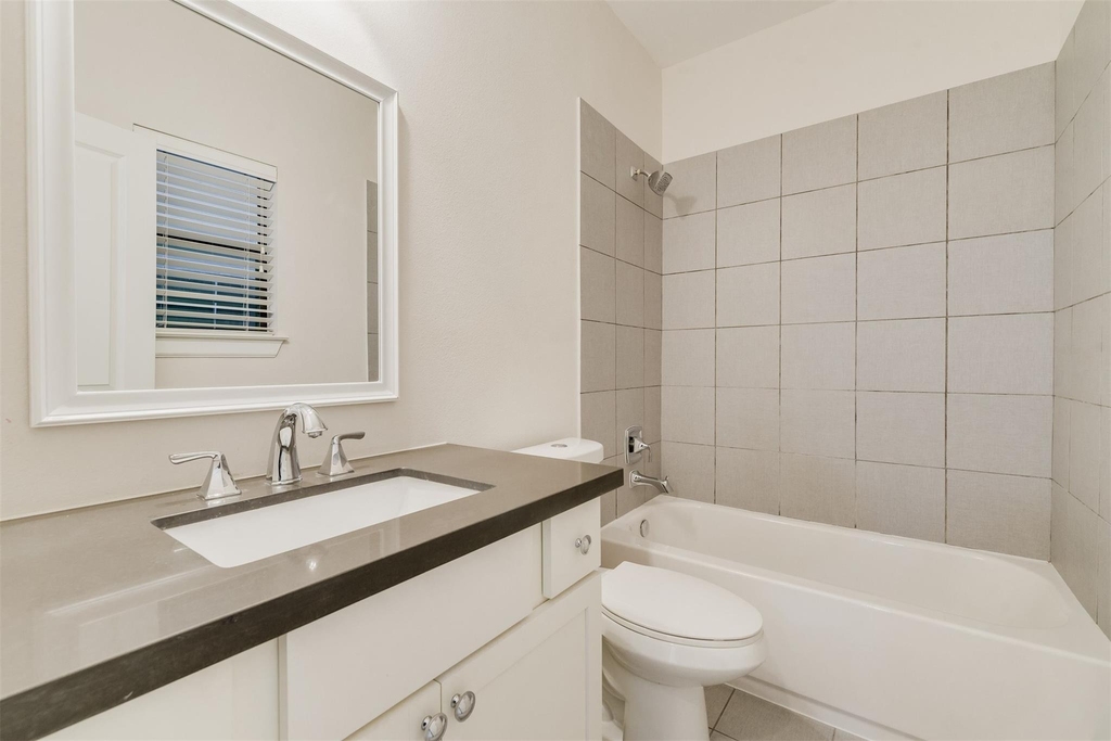 1506 Johnson Street - Photo 20
