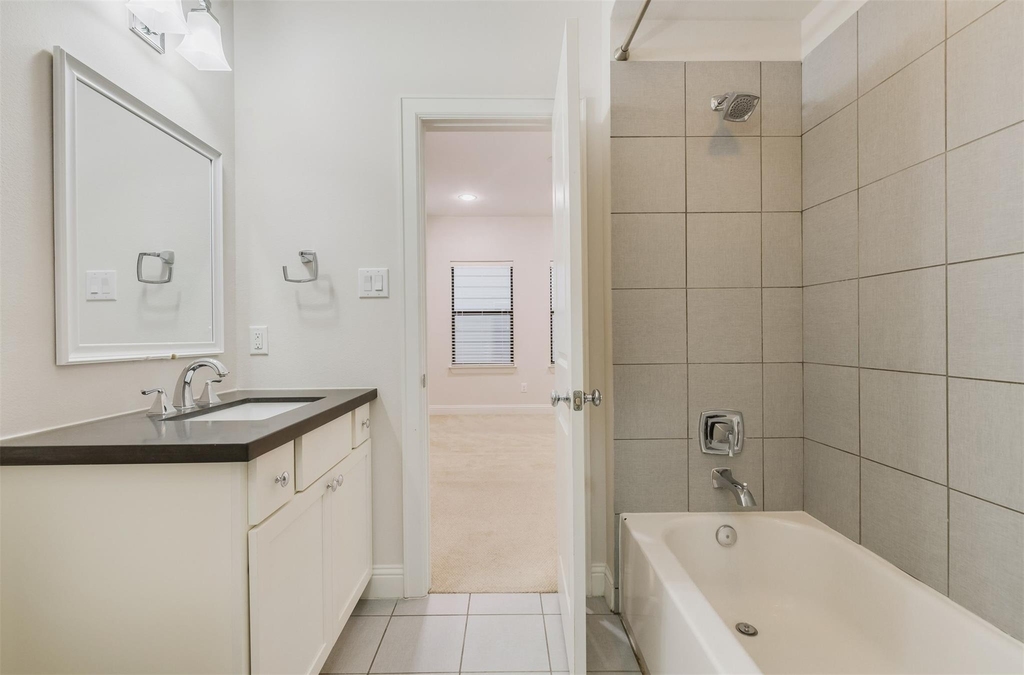 1506 Johnson Street - Photo 17