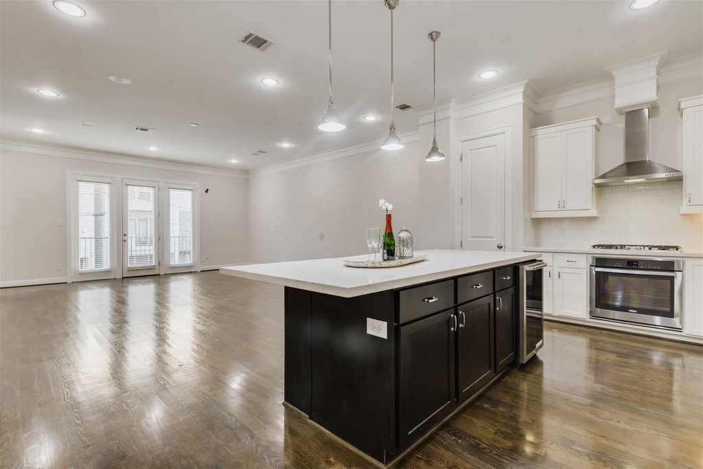 1506 Johnson Street - Photo 6