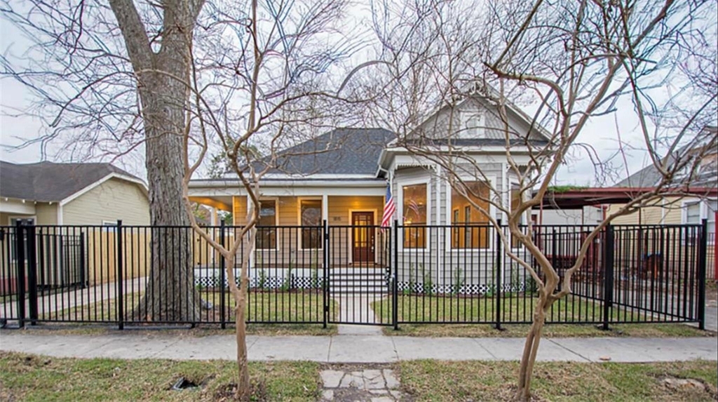 1815 Chapman Street - Photo 0
