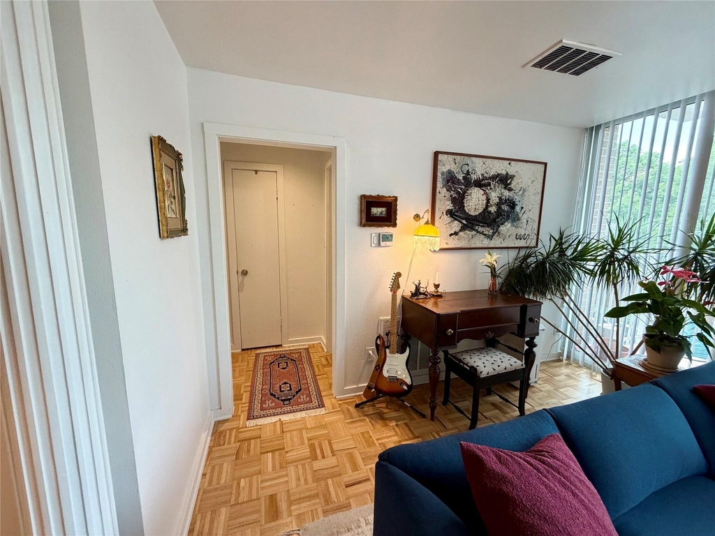3600 Montrose Boulevard - Photo 17