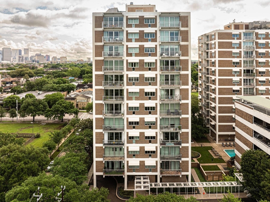 3600 Montrose Boulevard - Photo 0