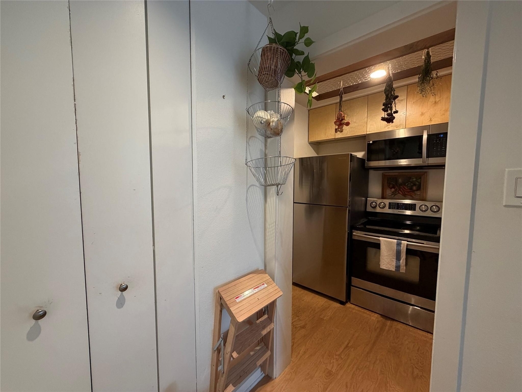 3600 Montrose Boulevard - Photo 9