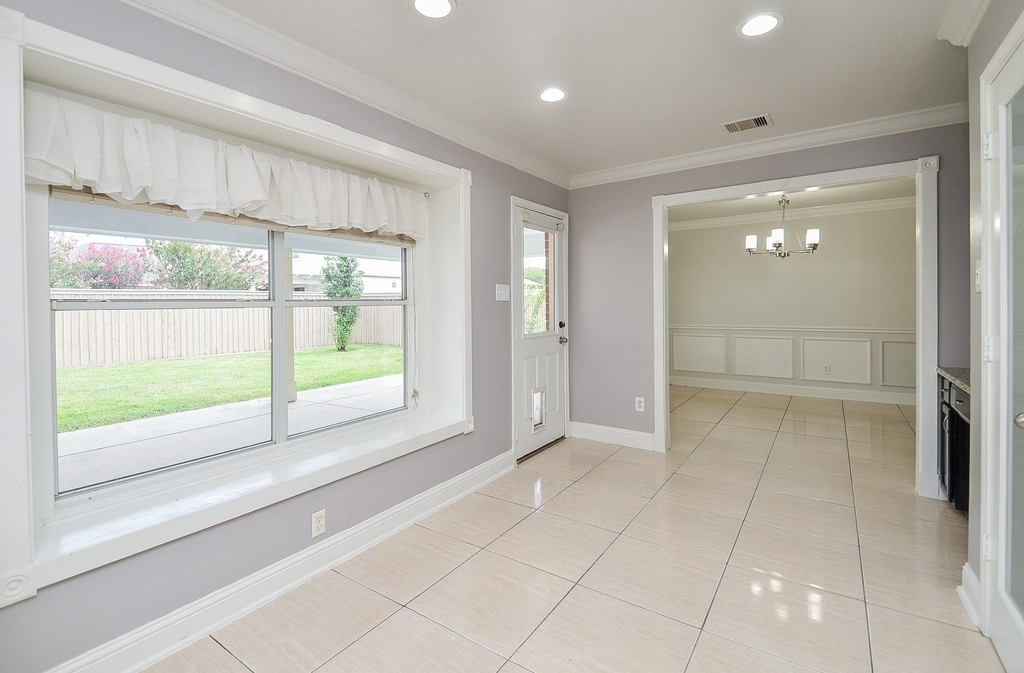 20214 Sandwith Drive - Photo 8
