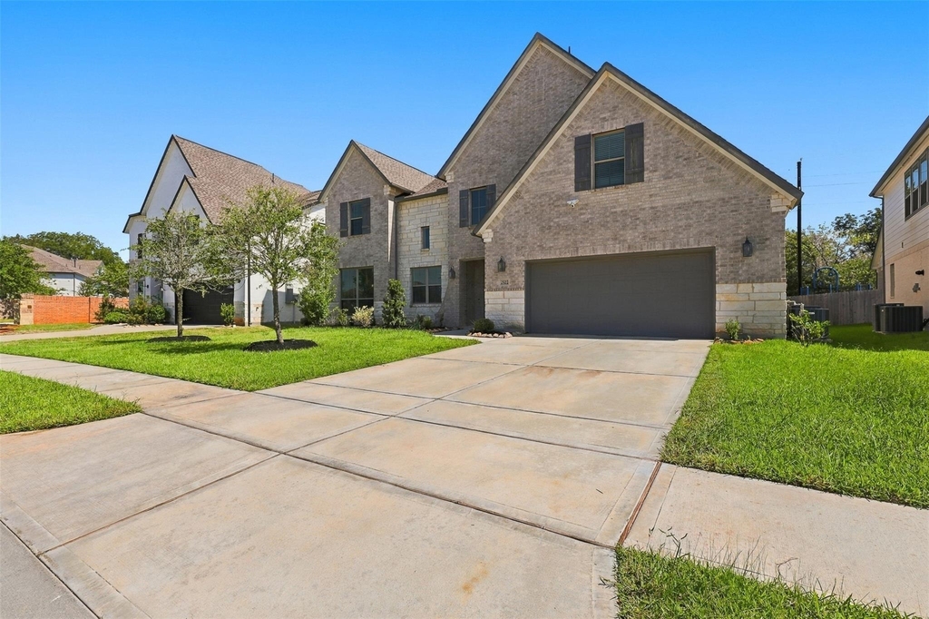 2922 Opal Ivory Way - Photo 0
