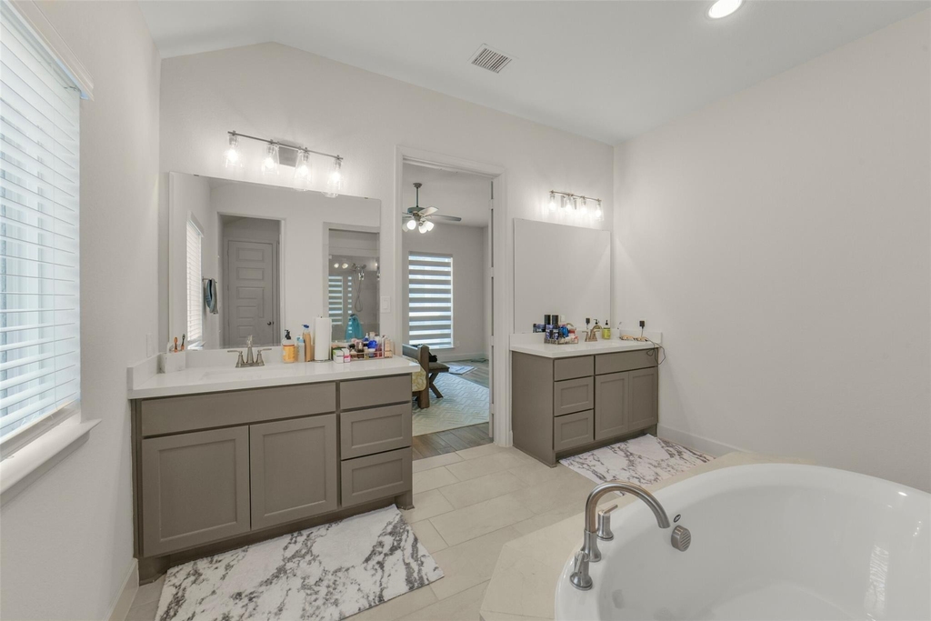 1910 Longcroft Lane - Photo 27