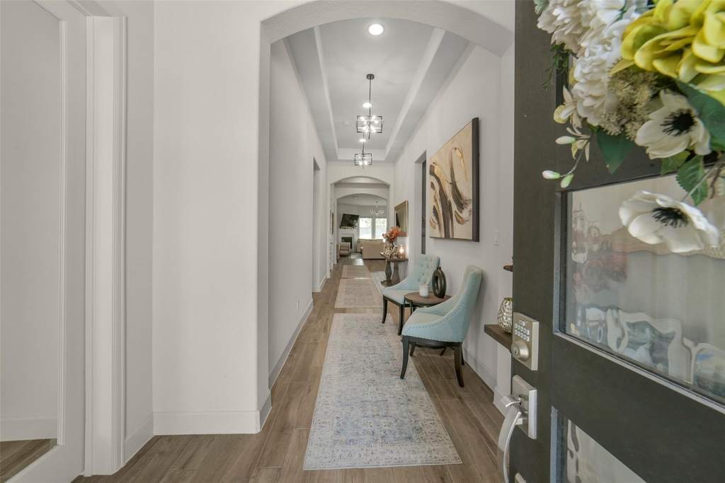 1910 Longcroft Lane - Photo 3