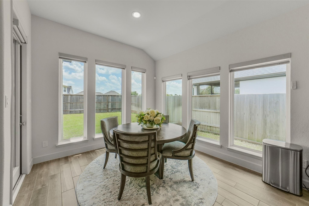 1910 Longcroft Lane - Photo 17