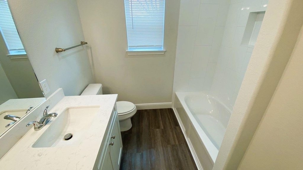 8237 Locksley Road - Photo 21
