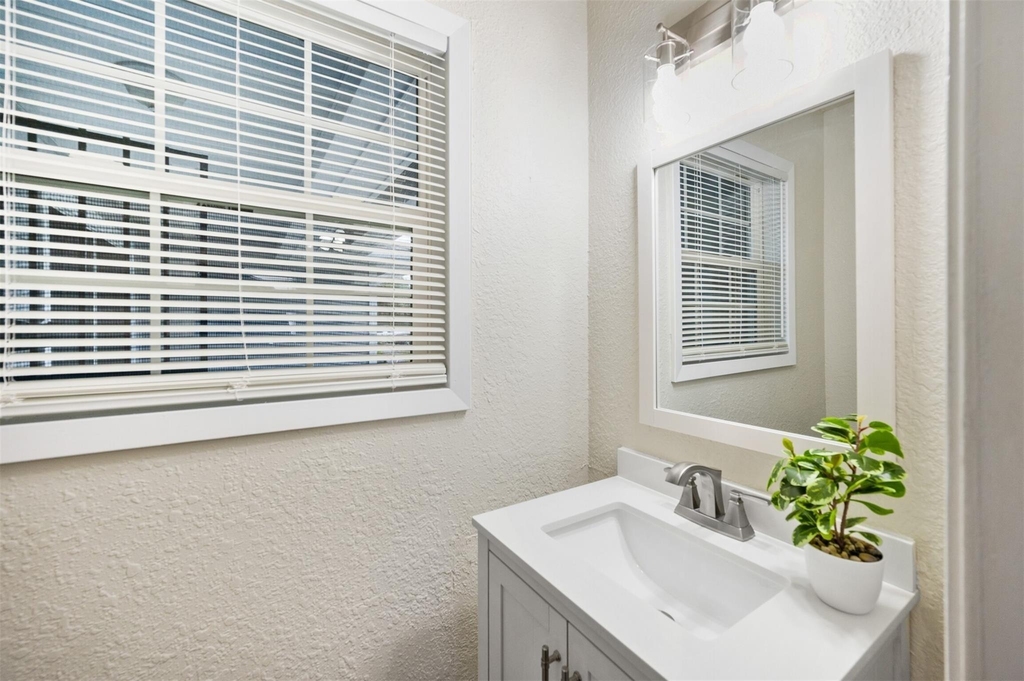 10206 Alta Loma Way - Photo 6