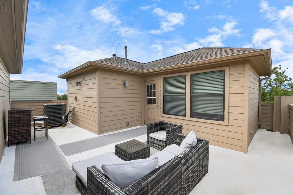 2110 Holman Street - Photo 3
