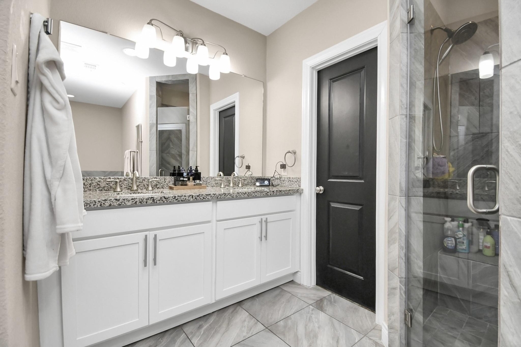 2110 Holman Street - Photo 9