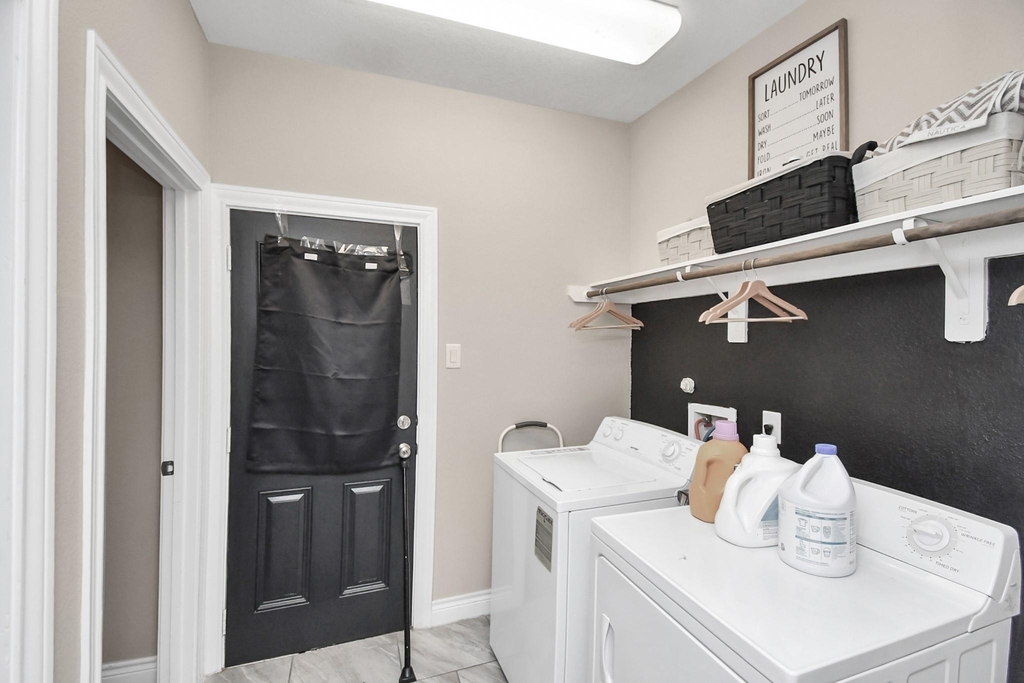 2110 Holman Street - Photo 15