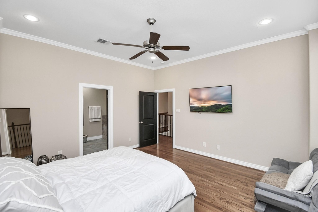 2110 Holman Street - Photo 7