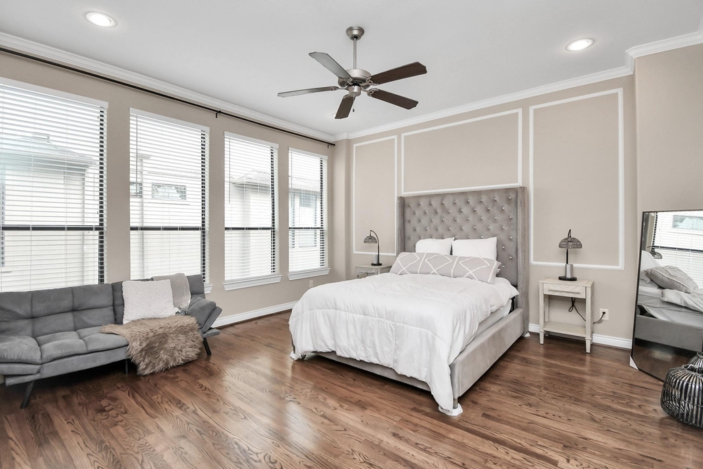 2110 Holman Street - Photo 6