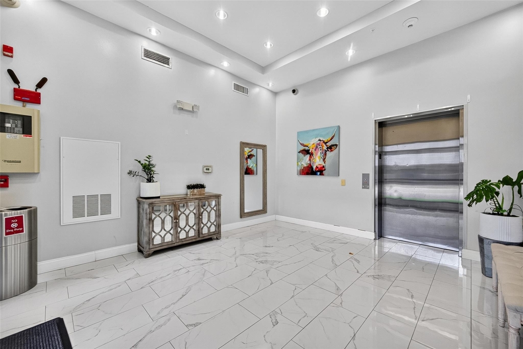 100 Willard Street - Photo 23
