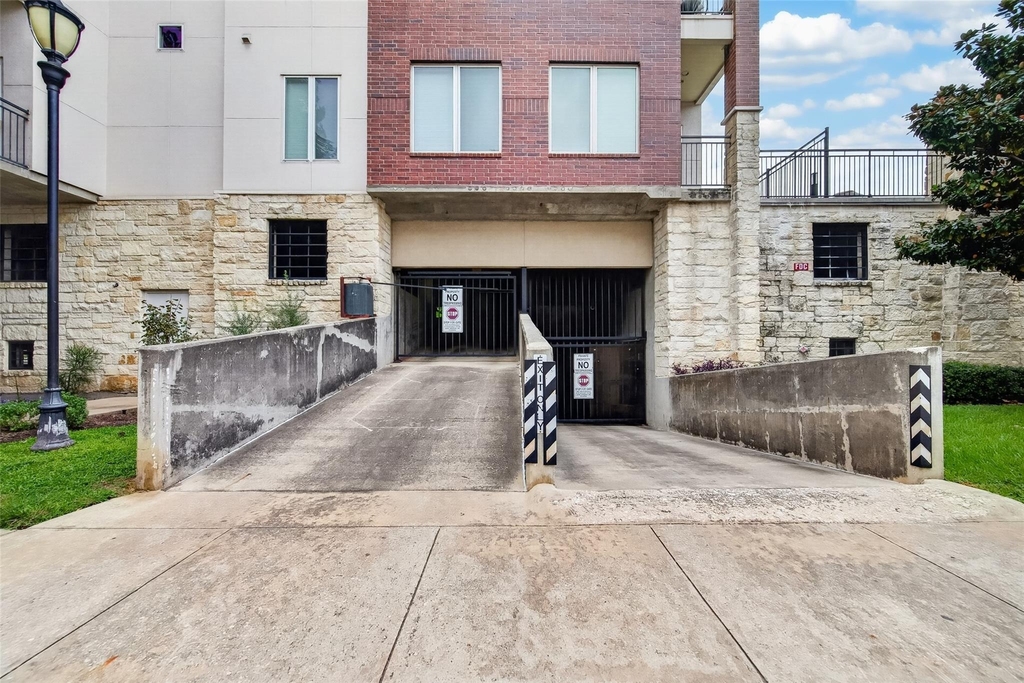 100 Willard Street - Photo 30