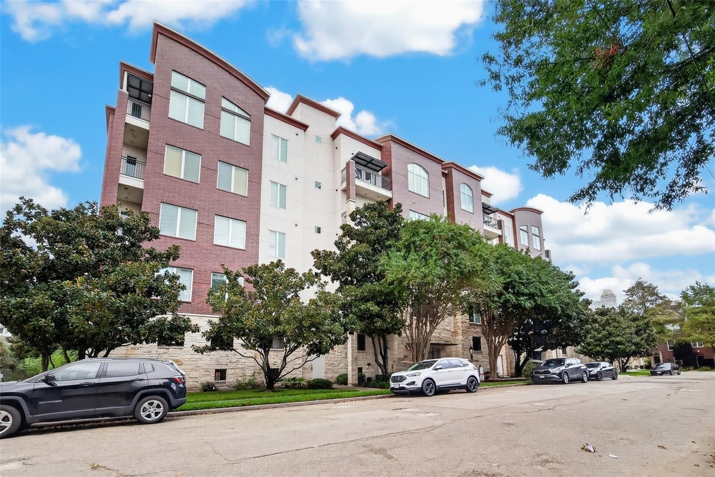 100 Willard Street - Photo 28