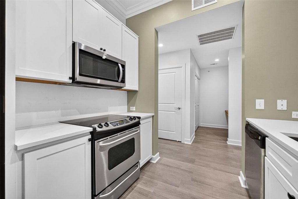 100 Willard Street - Photo 5