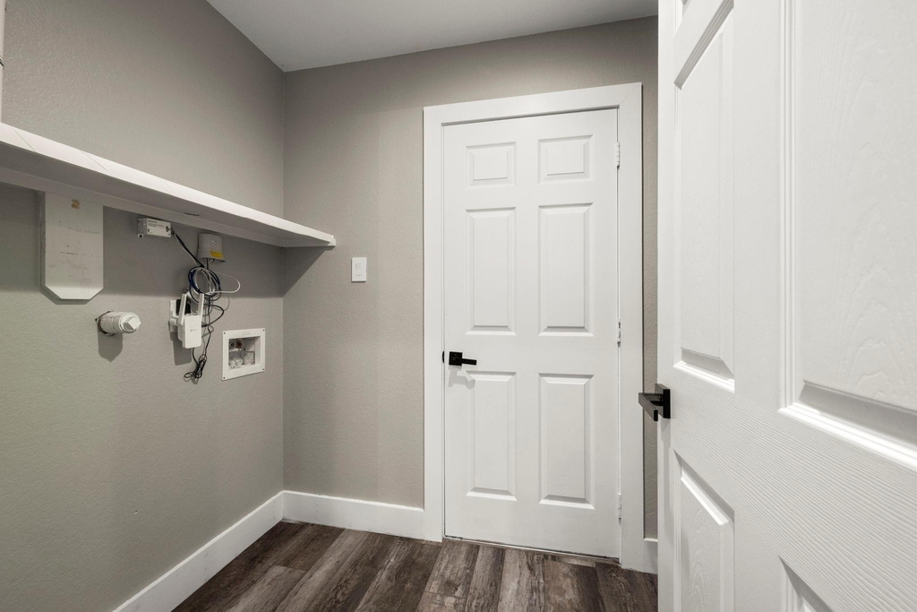 8126 Sports Haven Drive - Photo 17