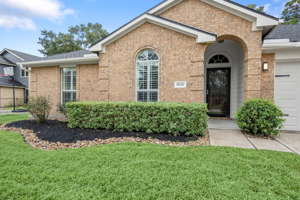 8126 Sports Haven Drive - Photo 3