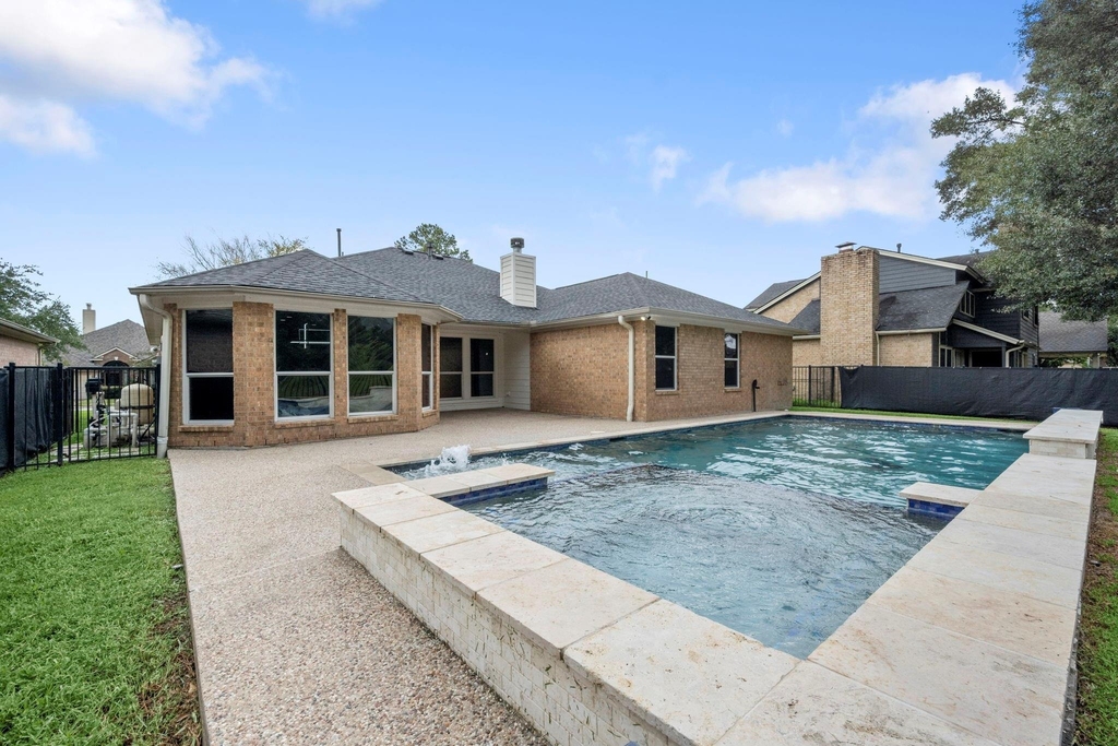 8126 Sports Haven Drive - Photo 5