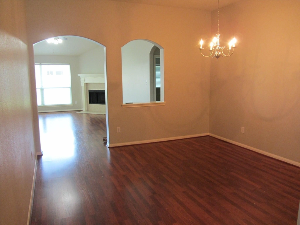 9302 Lakeway View Lane - Photo 2