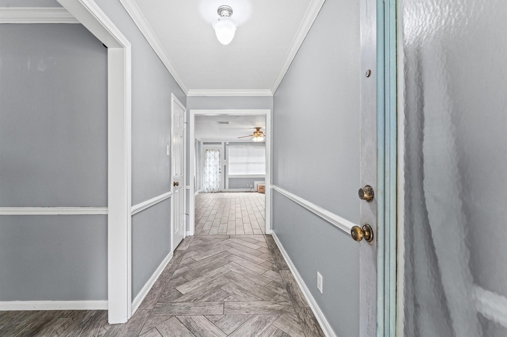 6122 Fuller Street - Photo 2