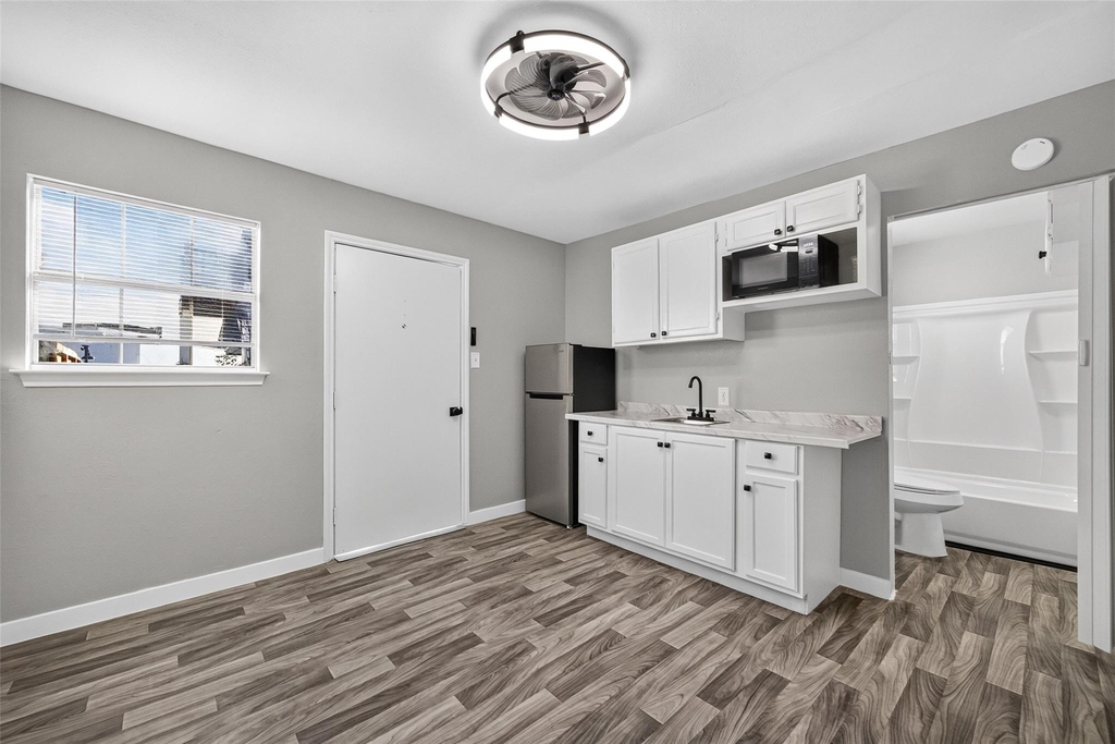 510 Dell Court - Photo 0
