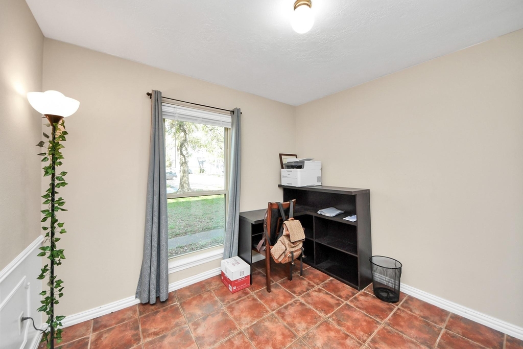 902 Old Mill Lane - Photo 18