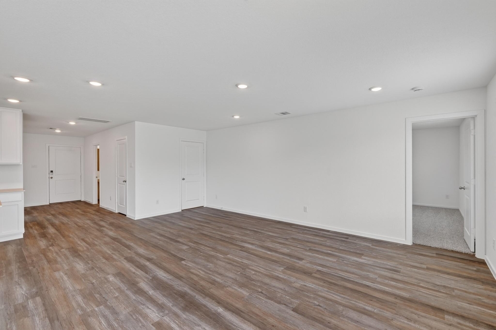 40818 Hawthorne Glades Street - Photo 16