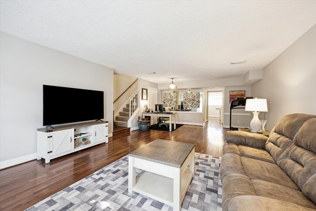 503 N Post Oak Lane - Photo 3