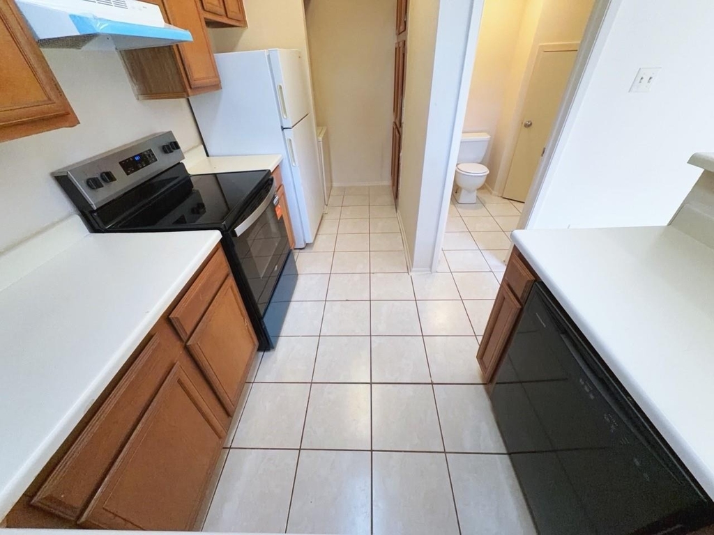 7900 Bissonnet Street - Photo 3