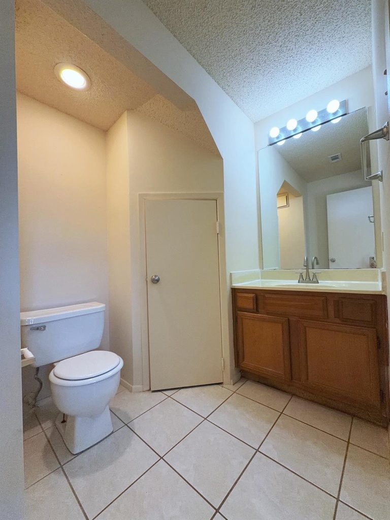 7900 Bissonnet Street - Photo 4
