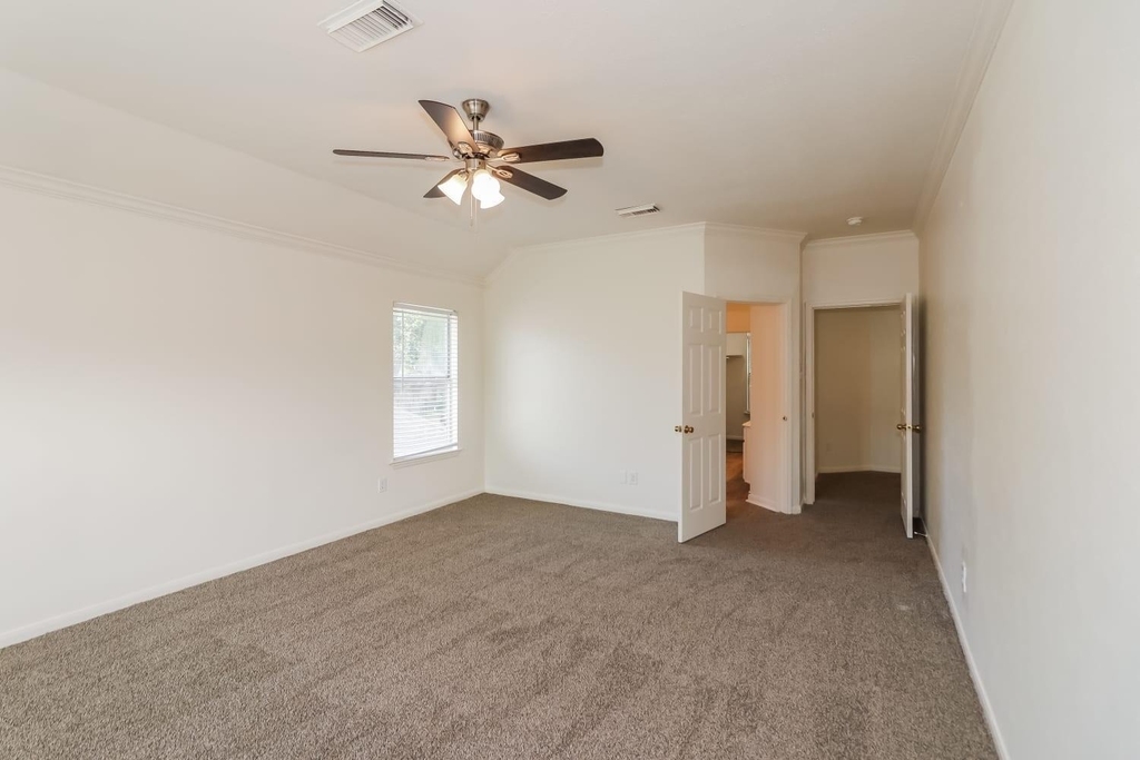 1331 Blackheath Court - Photo 8