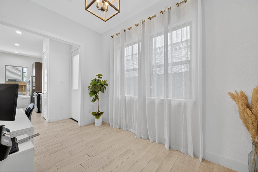 1712 Schweikhardt Street - Photo 15
