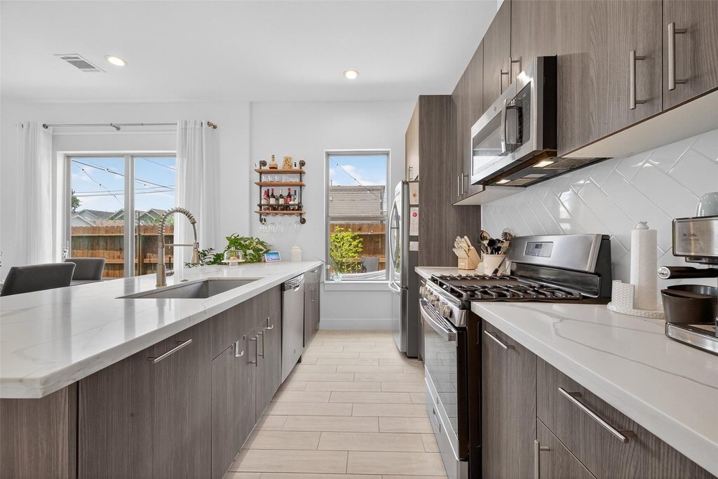 1712 Schweikhardt Street - Photo 10