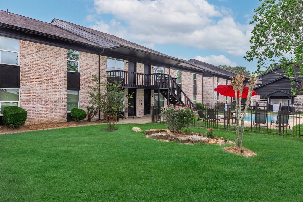 327 W Hufsmith  Rd Road - Photo 6